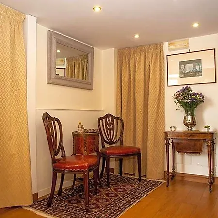 Residenza Via Dei Mille 4* 나폴리