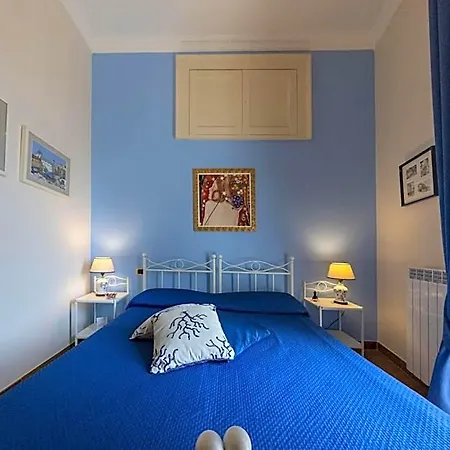 Residenza Via Dei Mille 4* 나폴리