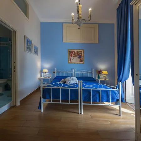 לינה וארוחת בוקר Residenza Via Dei Mille 4*